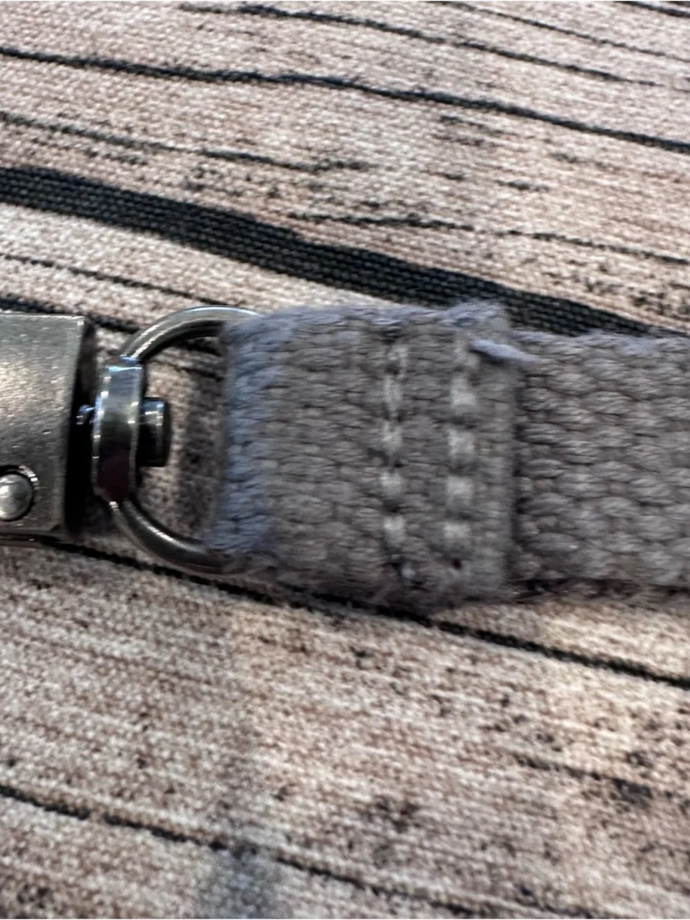 Lot of 2 Keychains: Cotopaxi Do Good Multicolor and Unbranded Grey - Picture 5 of 7